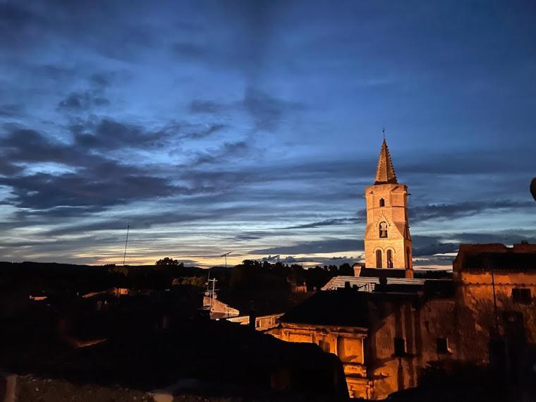 Insolite Studio -La Tour Des Templiers- Montfrin ภายนอก รูปภาพ